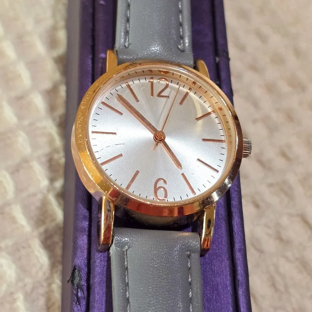 Rose Gold Pink Brushed Silver Face Gray Band Round Women's Wrist Watch Running